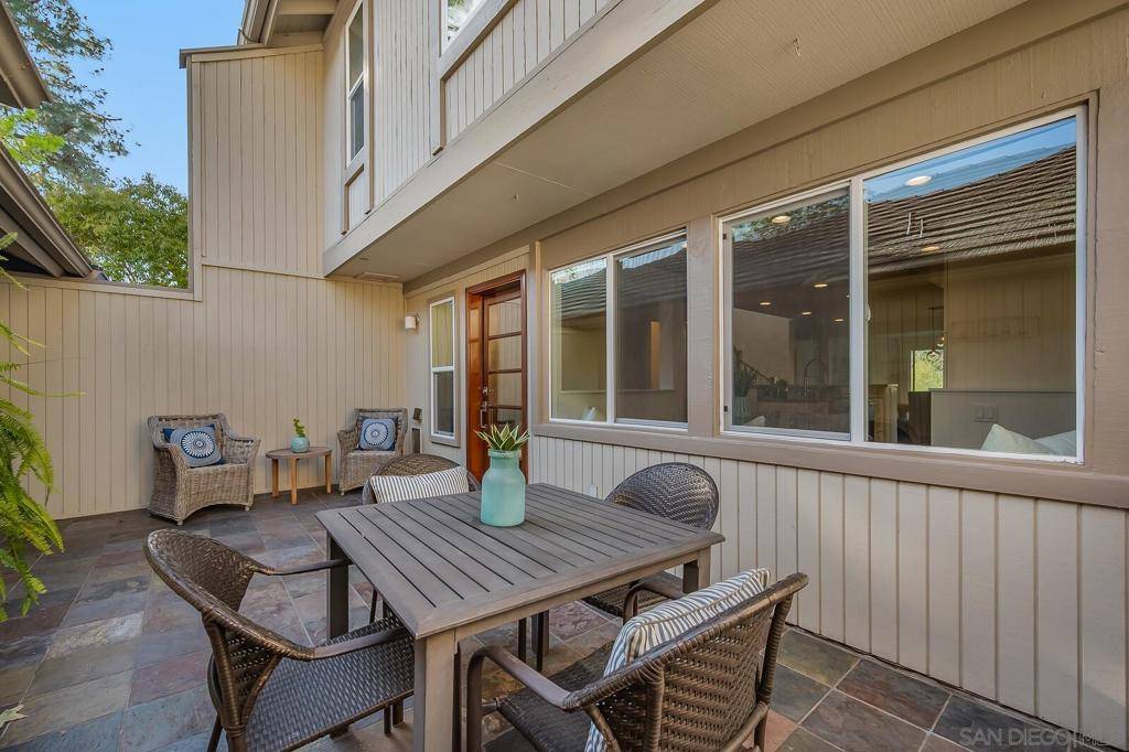 Encinitas, CA 92024,3040 Via De Caballo