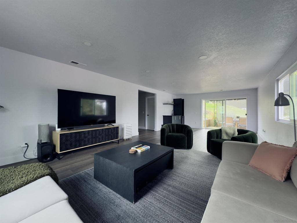 Vista, CA 92084,1026 Eucalyptus Ave