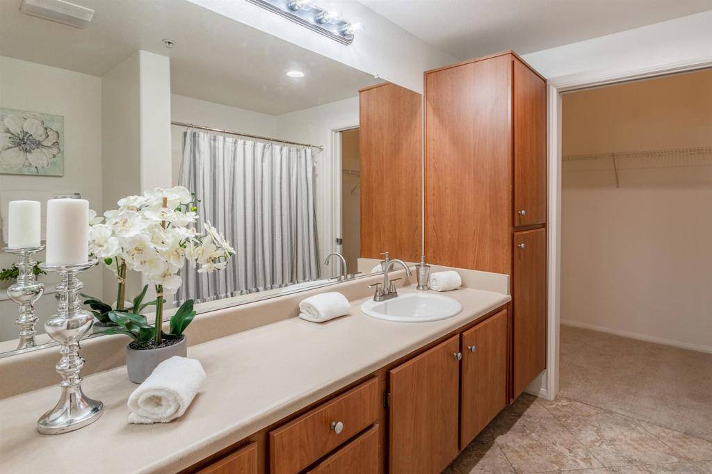 44704 Adam Lane Temecula, CA 92592