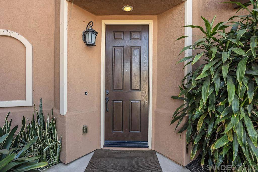 Oceanside, CA 92057,1129 Village Dr