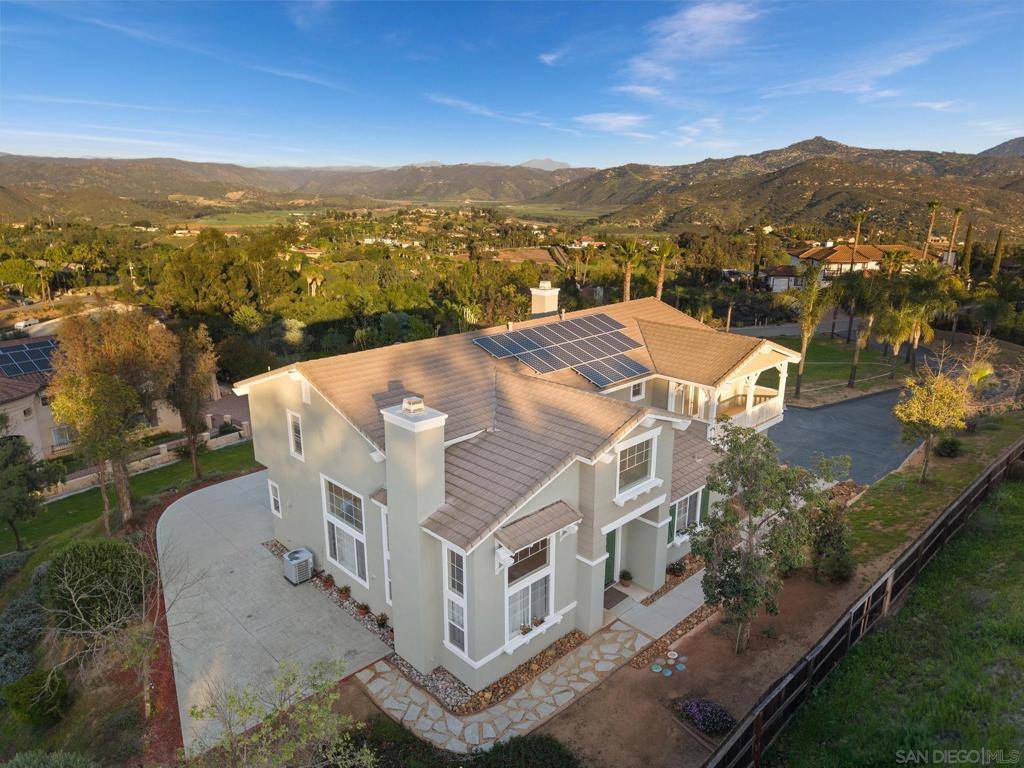 Escondido, CA 92025,2715 Glenview Way