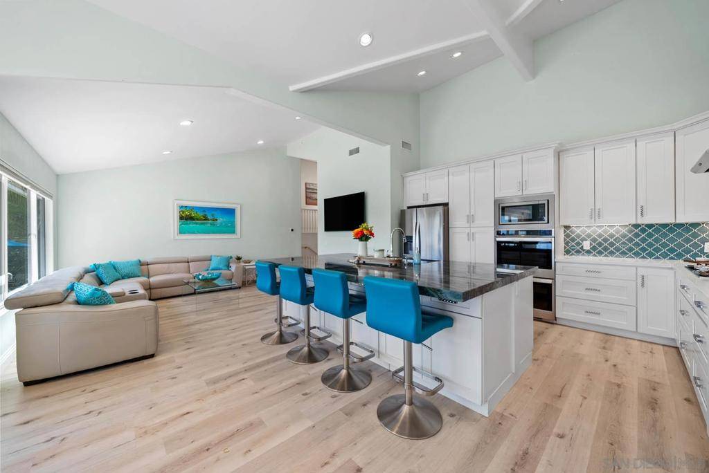 17221 Cloudcroft Dr Poway, CA 92064