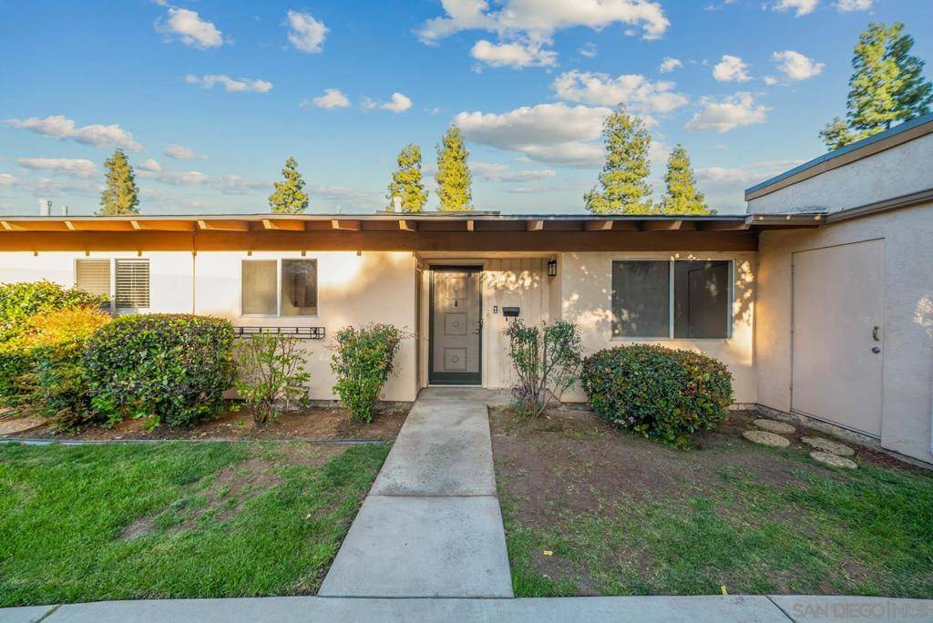 El Cajon, CA 92021,1210 Green Garden Dr #3