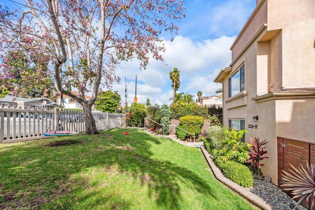 San Diego, CA 92109,2233 Felspar St