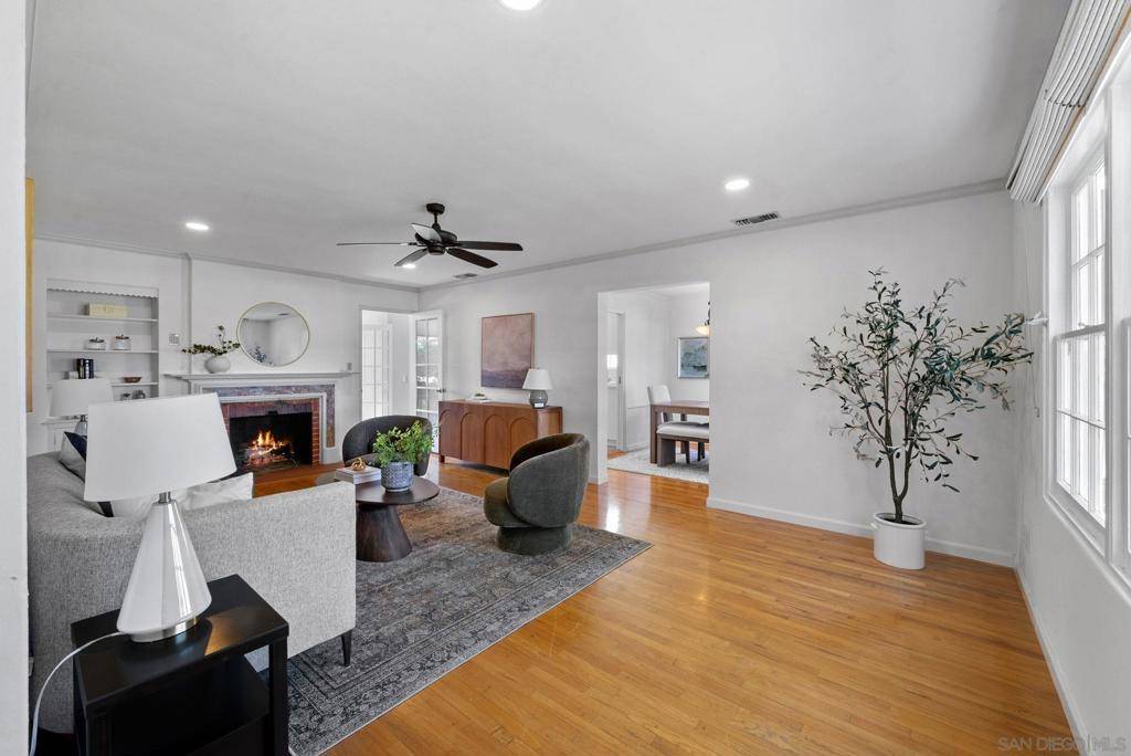 Coronado, CA 92118,310 J Ave
