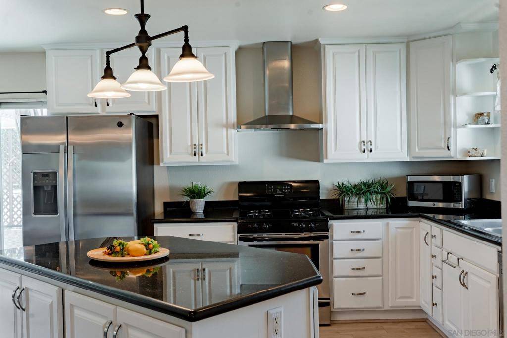 Poway, CA 92064,13340 Miguel Garden Way