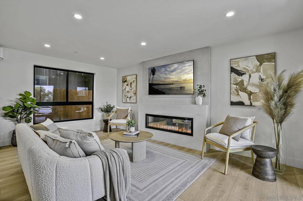 2124 San Clemente St San Diego, CA 92107