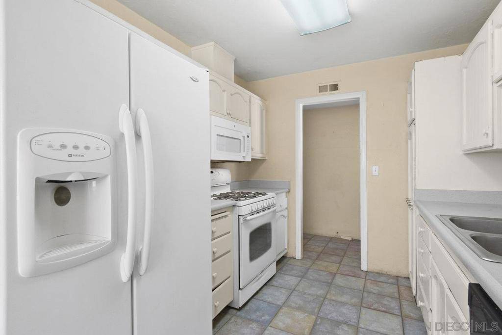 Santee, CA 92071,9703 Lutheran Way