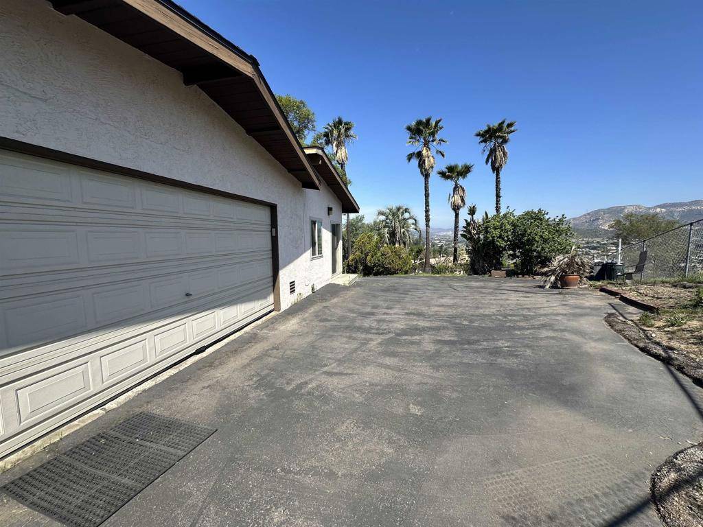 Lakeside, CA 92040,9515 Petite Ln