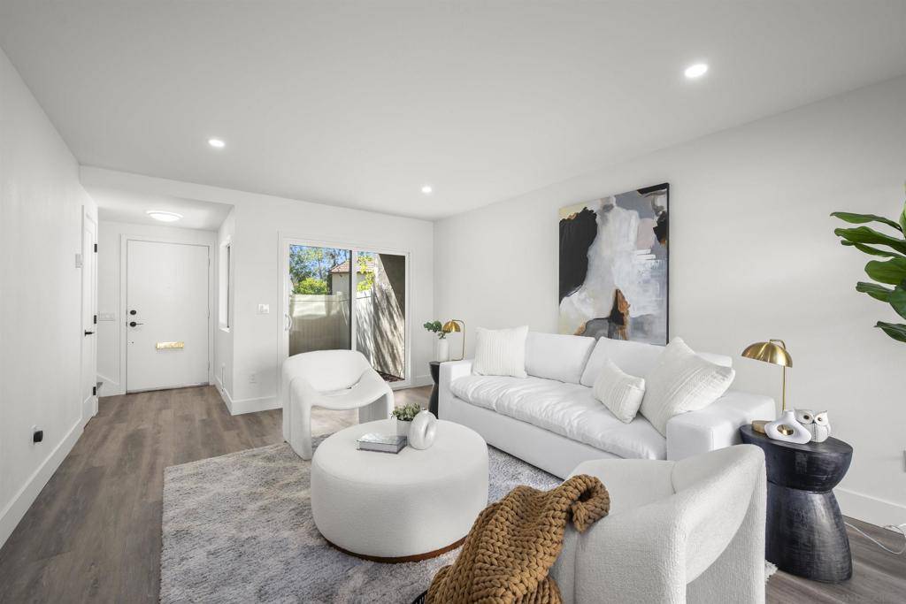 San Diego, CA 92123,7836 Hummingbird Ln