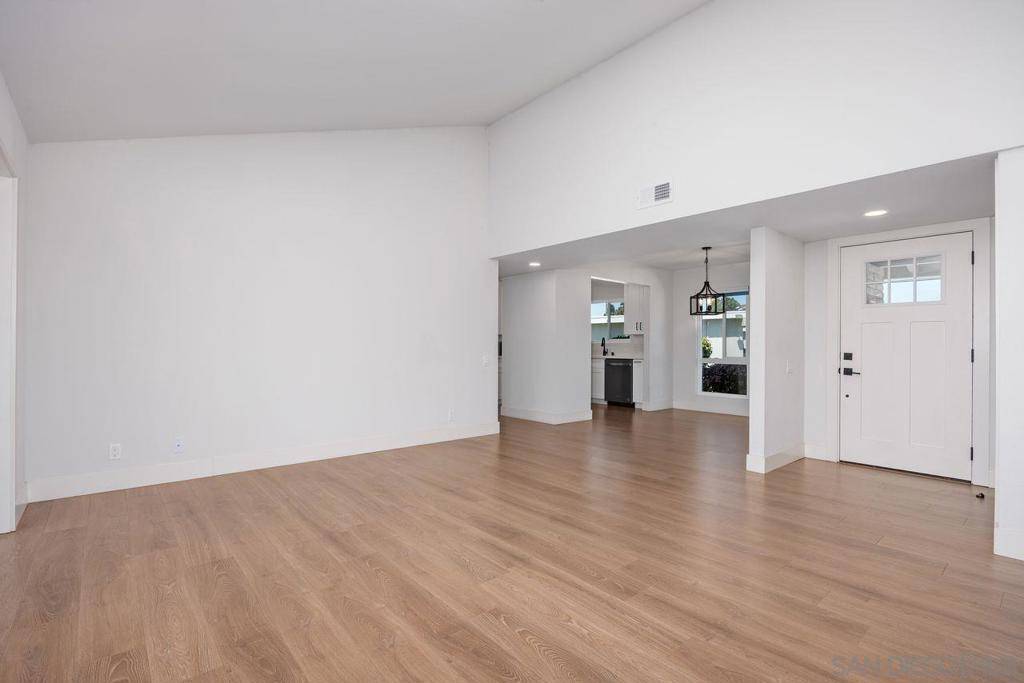 Oceanside, CA 92057,3630 Vista Campana S #6