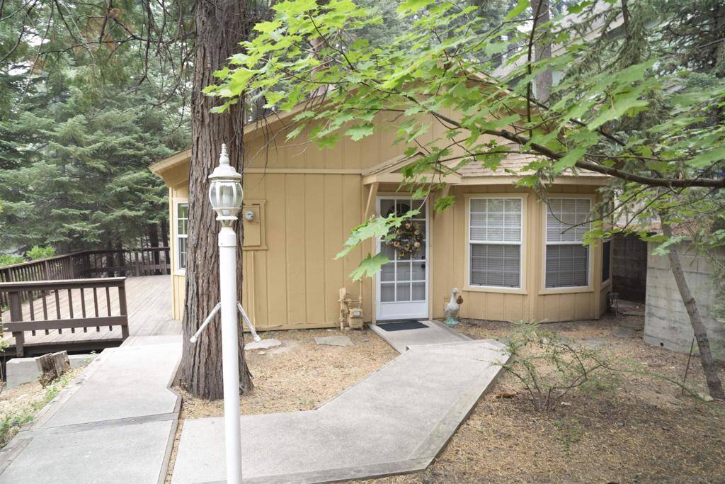 Twin Peaks, CA 92391,26582 Lake Forest Drive