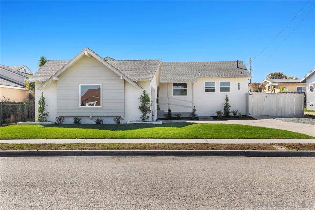 San Diego, CA 92114,734 Pyramid St