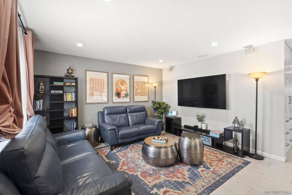 Poway, CA 92064,15208 Amso St