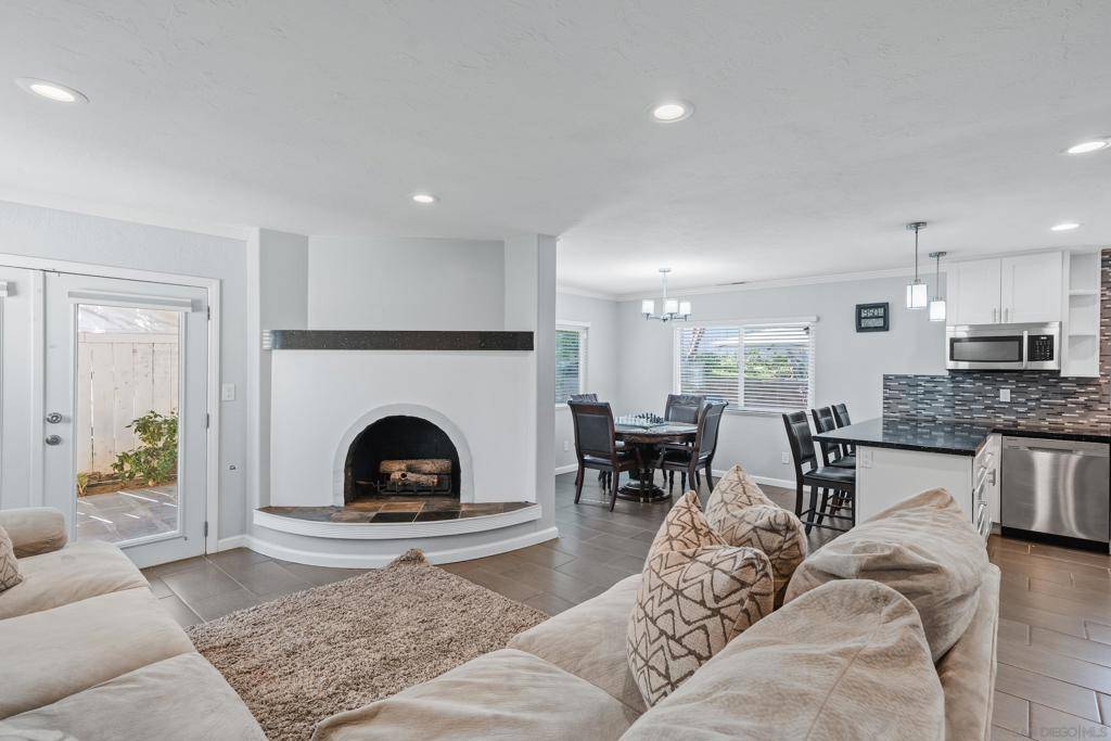 2167 Sunset Drive Escondido, CA 92025