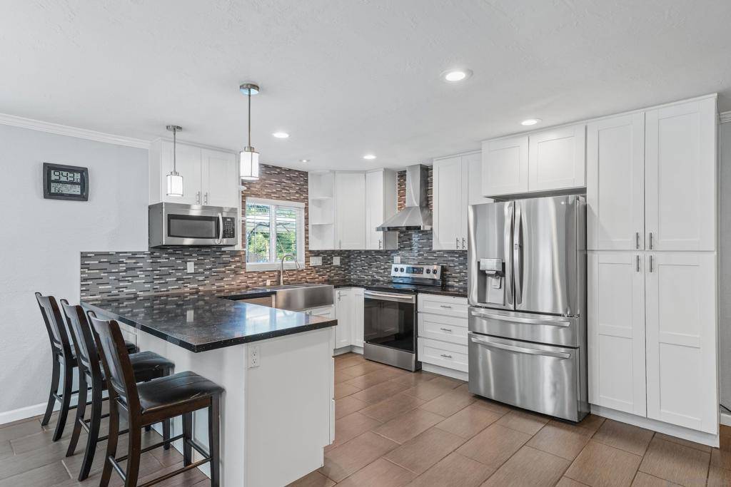 Escondido, CA 92025,2167 Sunset Drive