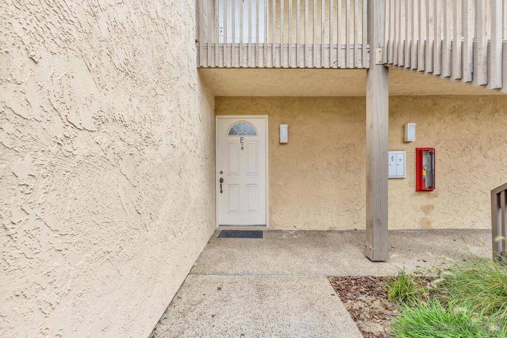 La Jolla, CA 92037,8541 Villa La Jolla Drive #E