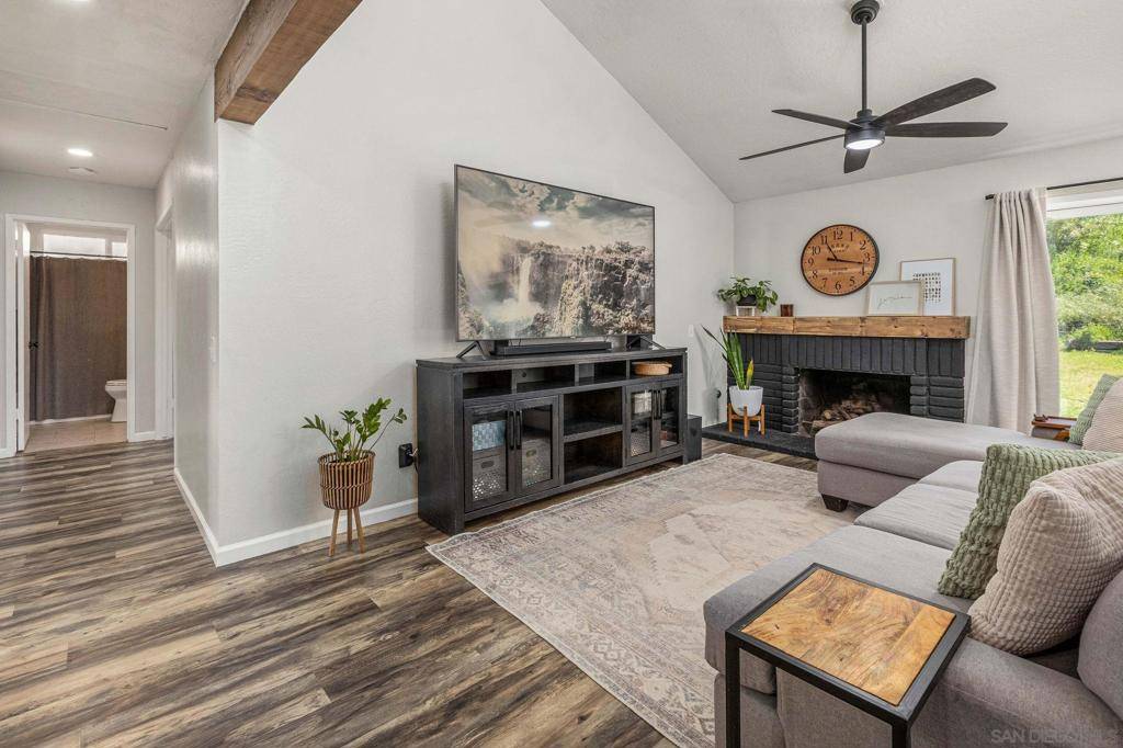 Temecula, CA 92592,30096 Mira Loma Drive
