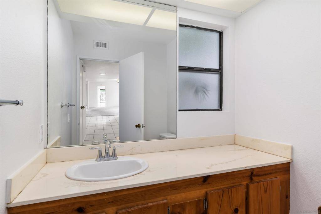 2058 Sea Village Circle Cardiff By The Sea, CA 92007