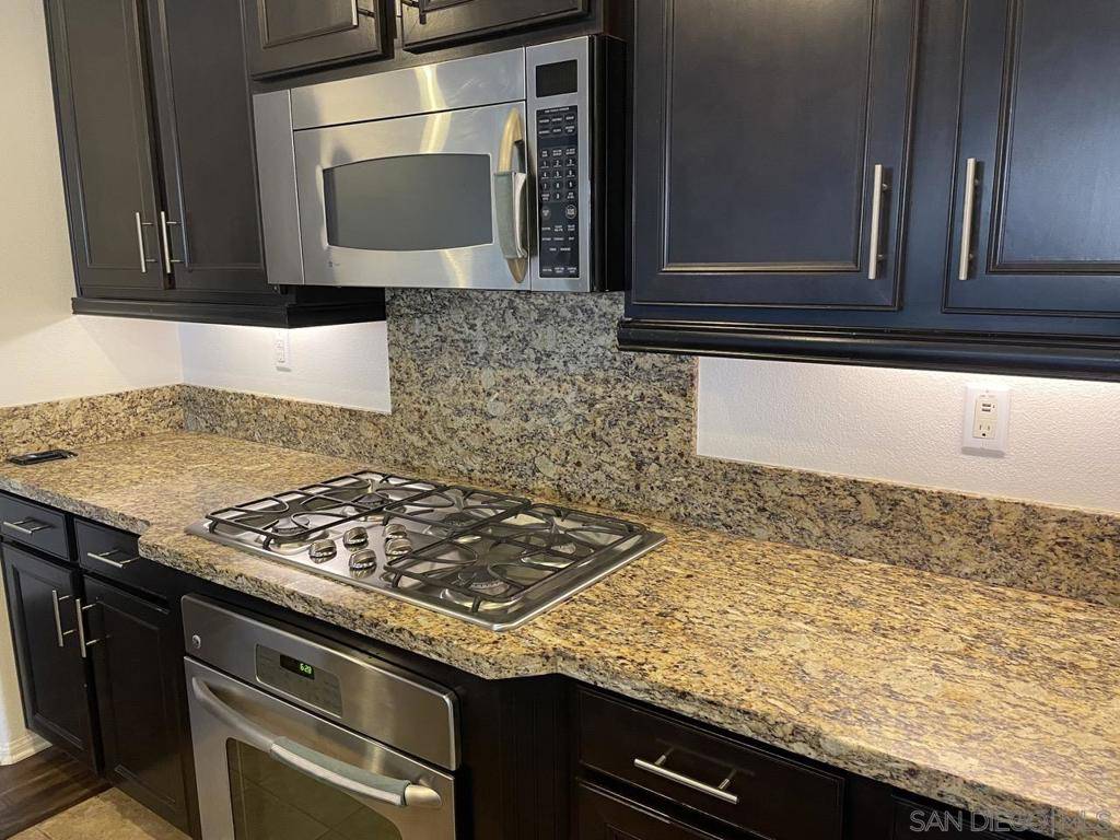 Carlsbad, CA 92010,3737 Glen