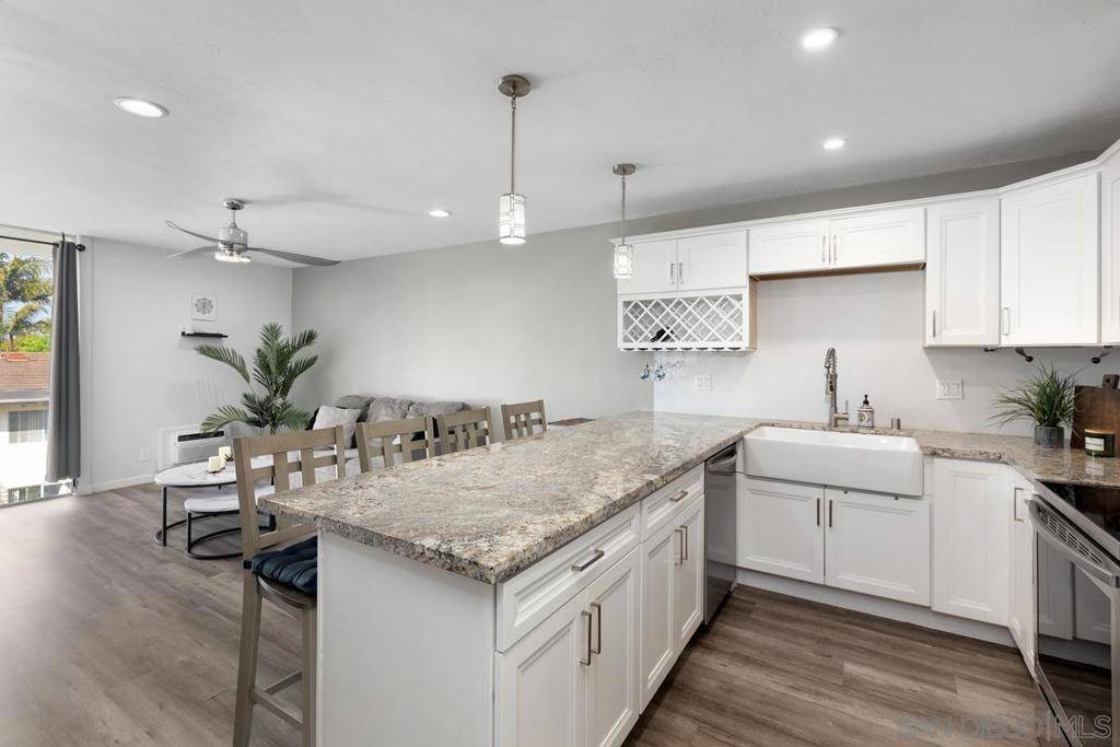 San Diego, CA 92110,3050 Rue Dorleans Unit 358