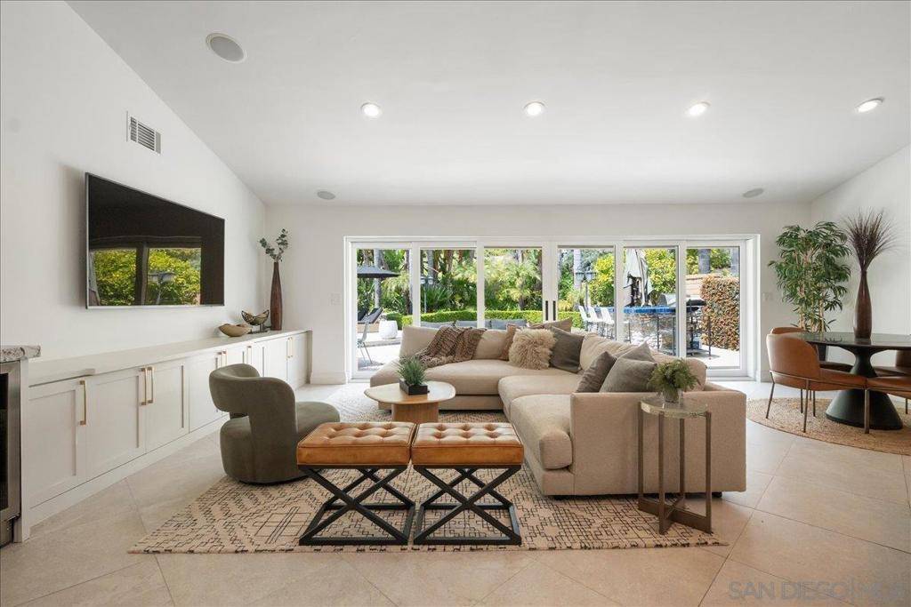 Lake Forest, CA 92630,21681 Rushford Dr