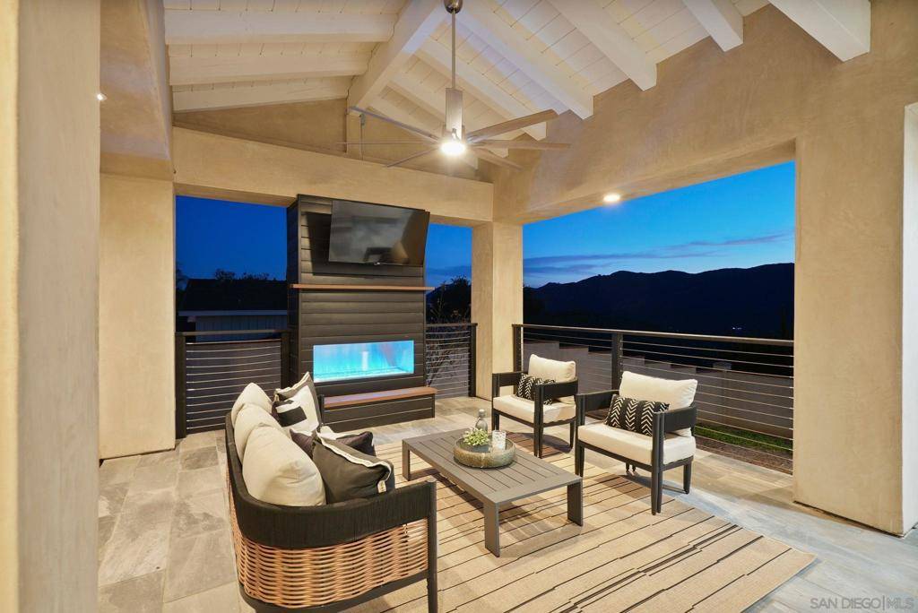 Escondido, CA 92029,1832 Via Rancho Pkwy