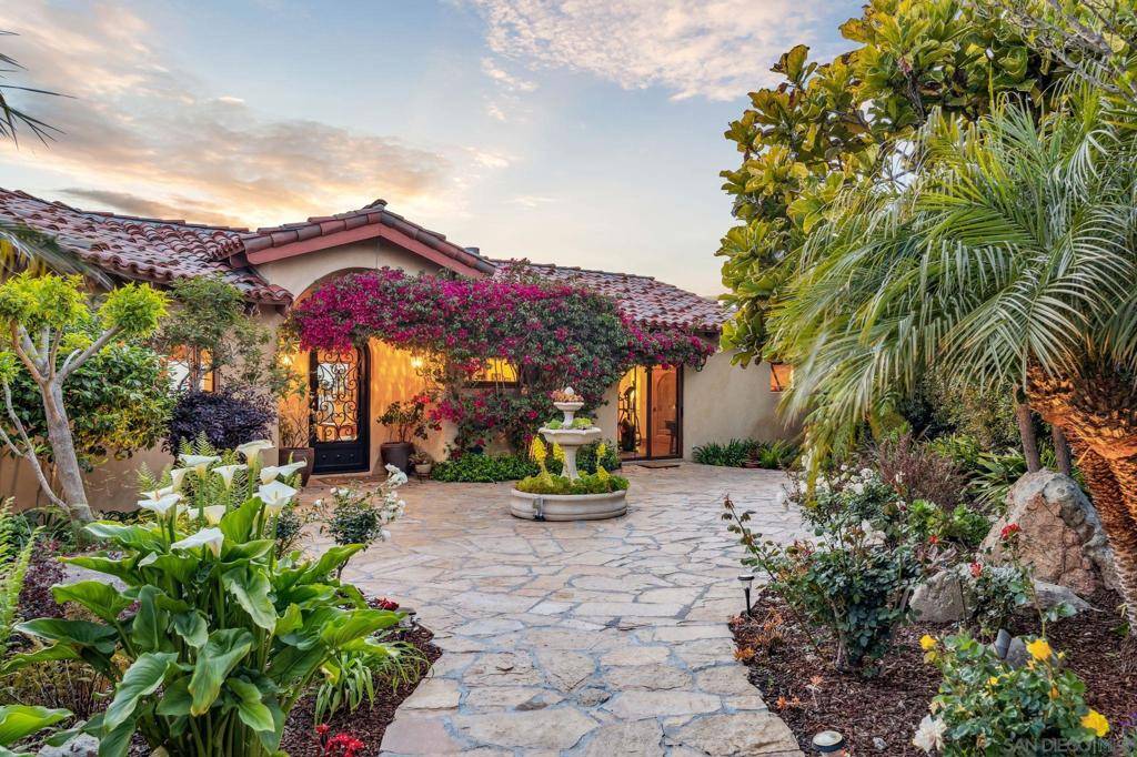 La Jolla, CA 92037,912 Newkirk Dr