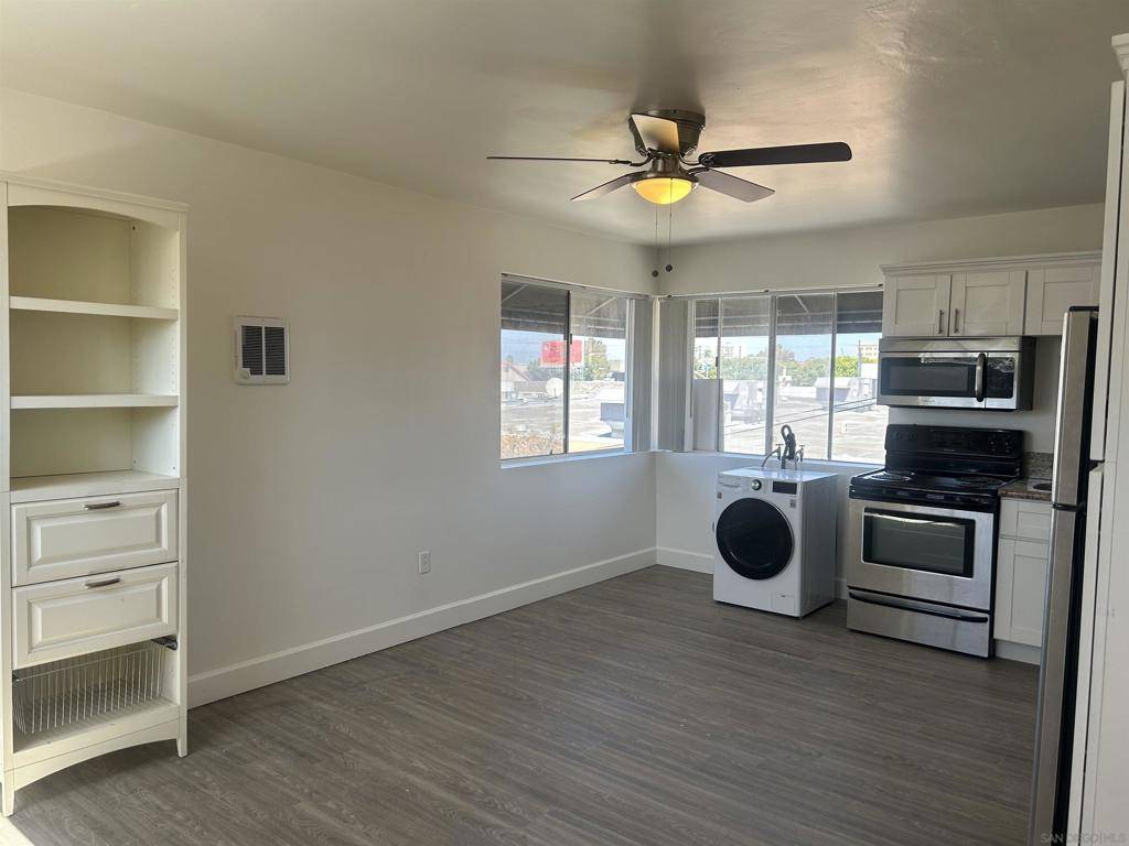 San Diego, CA 92103,3742 6th Ave. (-1/2)