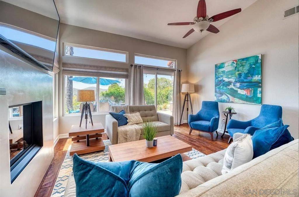 San Diego, CA 92128,15852 Caminito Cercado
