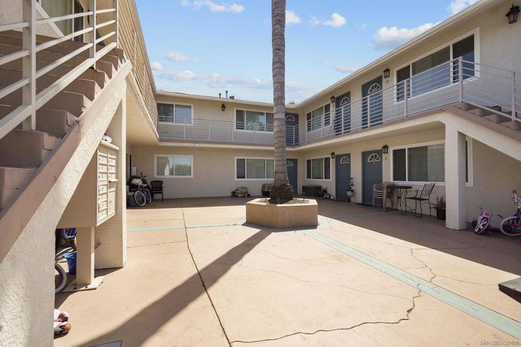 Imperial Beach, CA 91932,481 Palm Ave