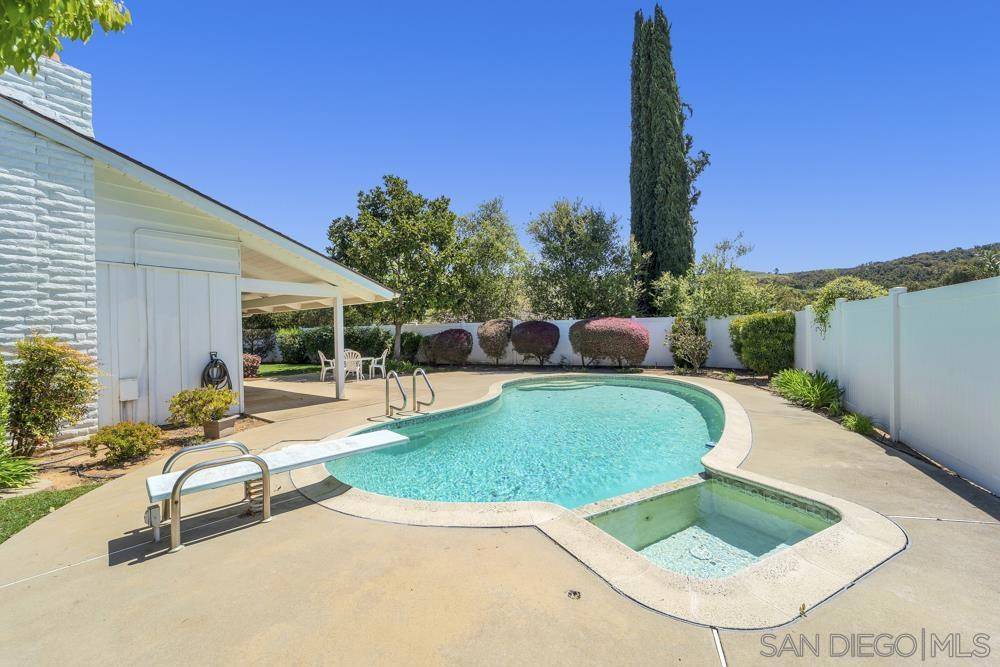Fallbrook, CA 92028,3563 Oak Cliff Dr