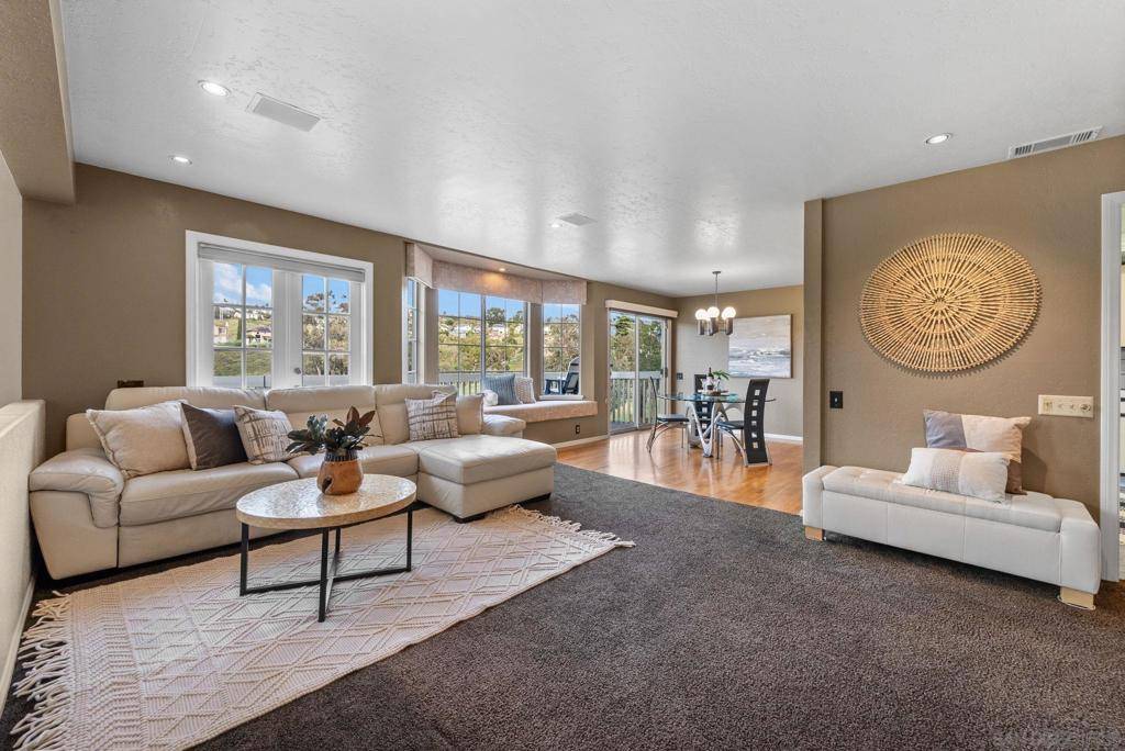 Carlsbad, CA 92009,7508 Jerez Court