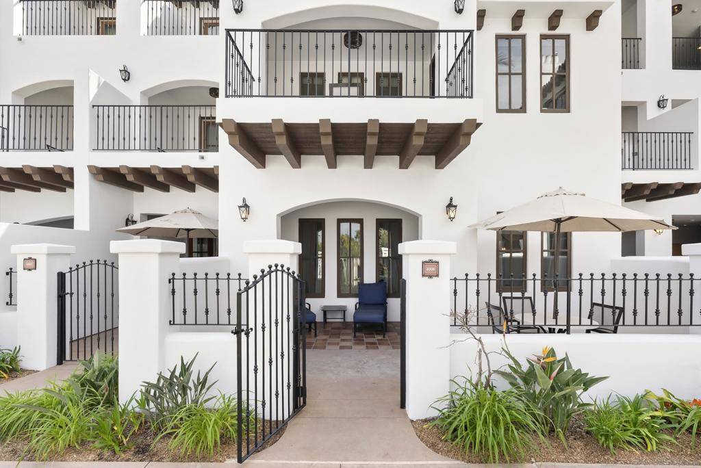 Carlsbad, CA 92009,7310 Estrella De Mar Rd #Unit 3