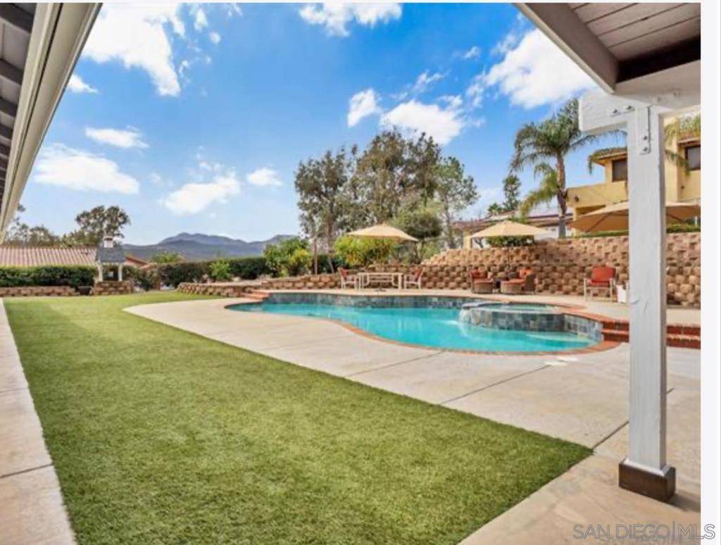 Ramona, CA 92065,16863 Daza Dr