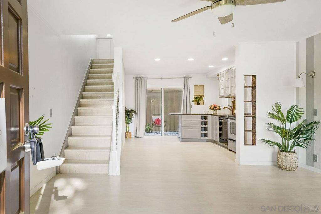 San Diego, CA 92117,2772 Ariane Dr #70