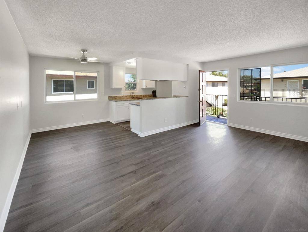 Santee, CA 92071,9860 Mission Viejo Ct #4