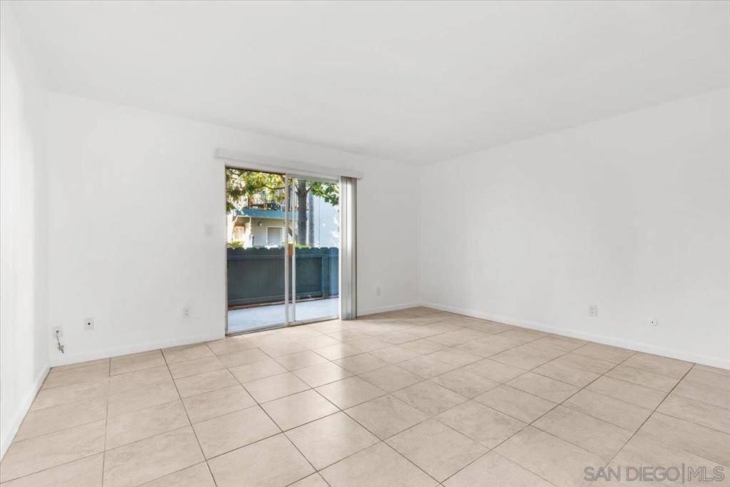 San Diego, CA 92117,4875 Cole St #45