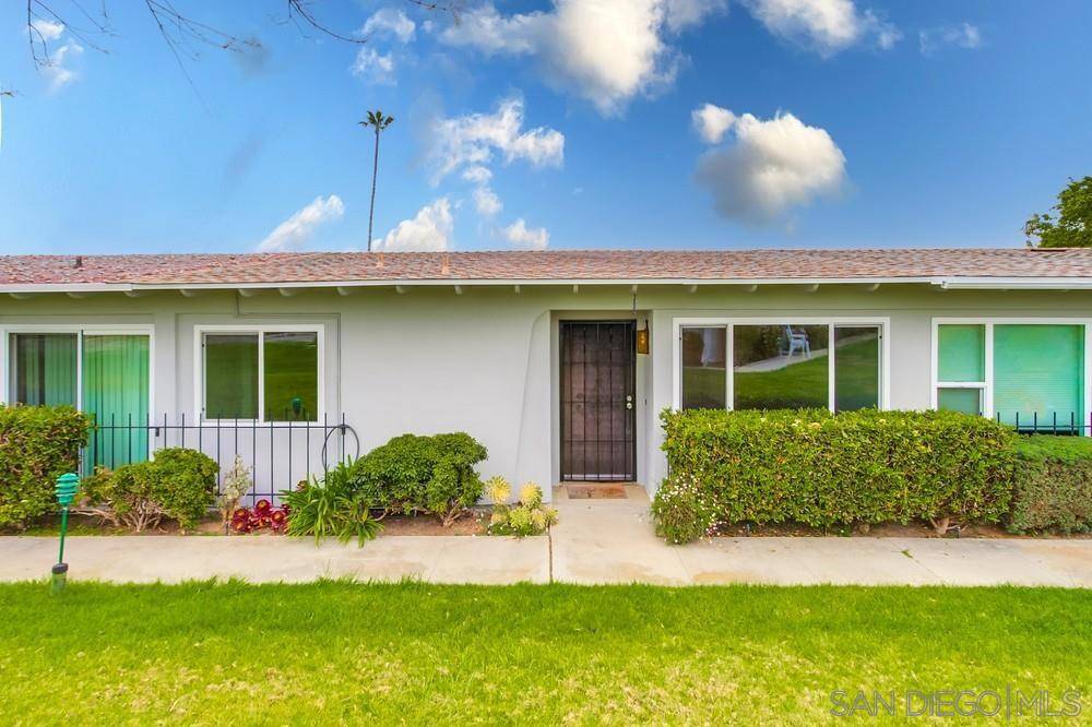 Oceanside, CA 92057,3890 Vista Campana S. #82