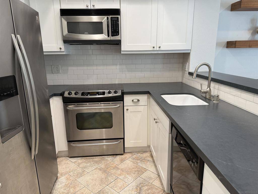 San Diego, CA 92101,620 State St #115