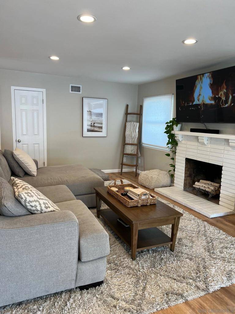 San Diego, CA 92111,3987 Canning Ave