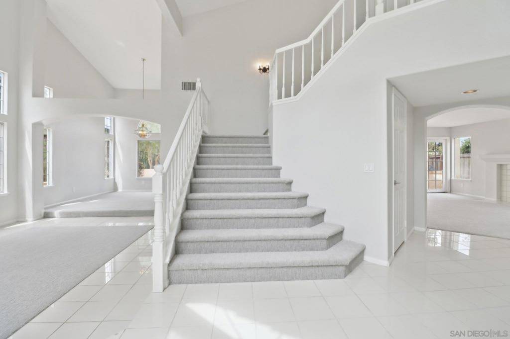 San Diego, CA 92127,11124 Papoose Ct