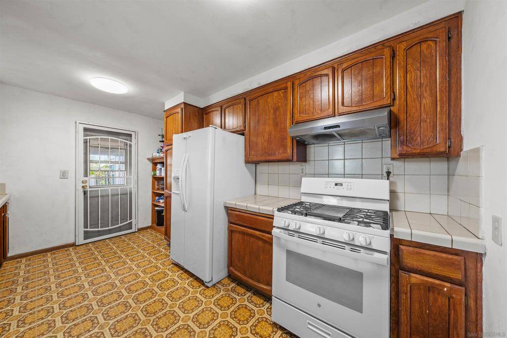4002 Violet La Mesa, CA 91941