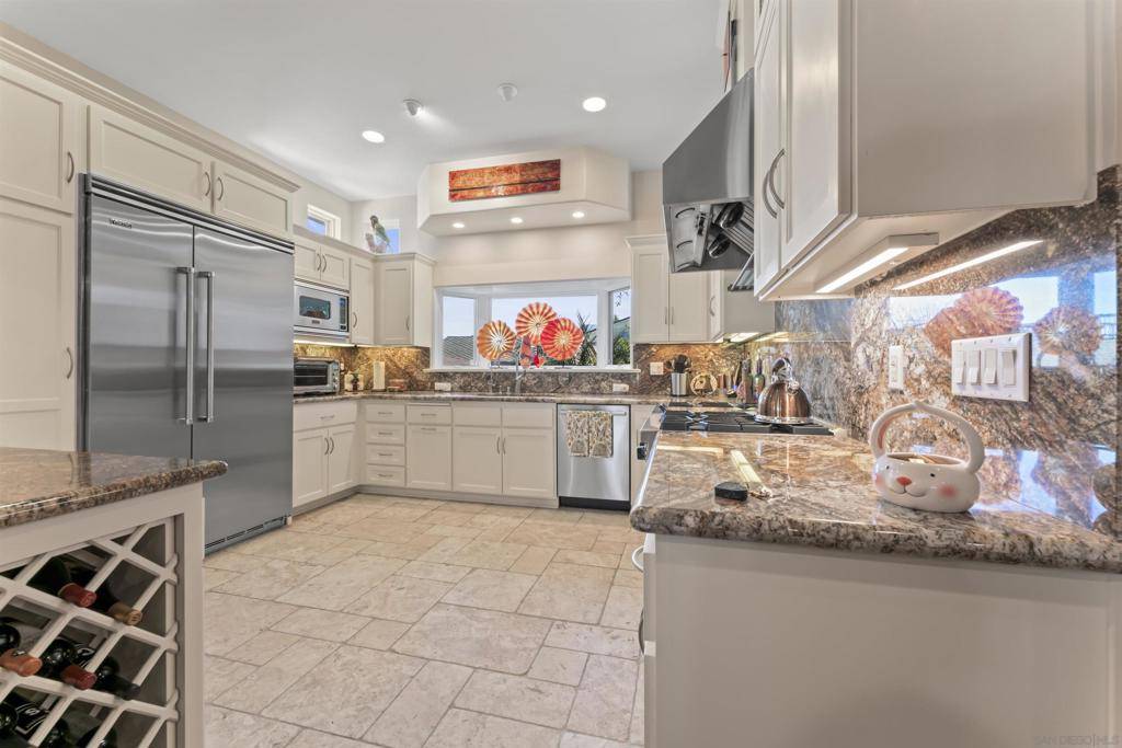 San Diego, CA 92106,3435 Dickens