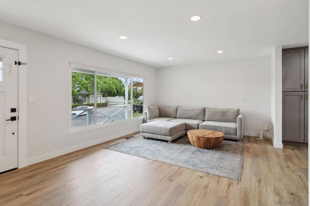 La Mesa, CA 91942,7371 Santa Maria Drive
