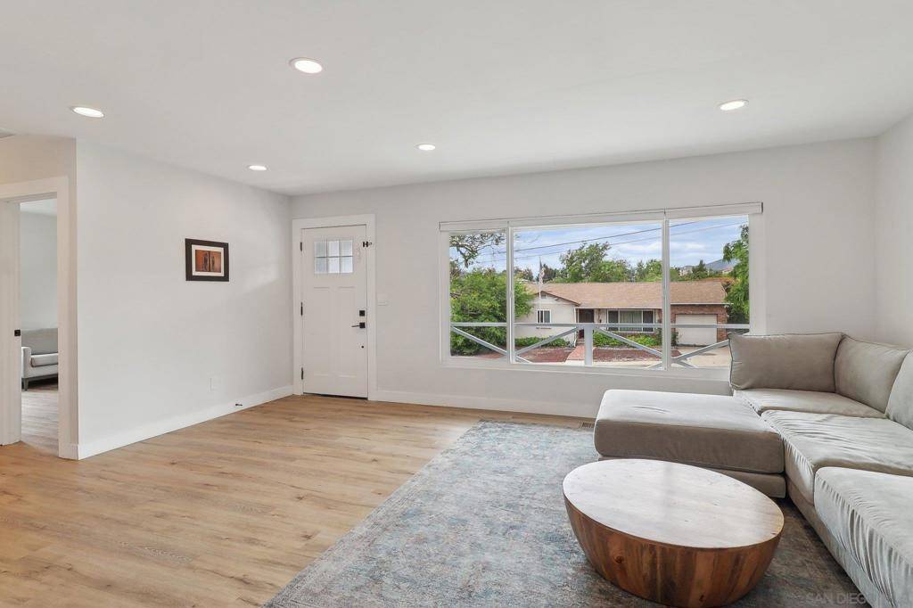 La Mesa, CA 91942,7371 Santa Maria Drive