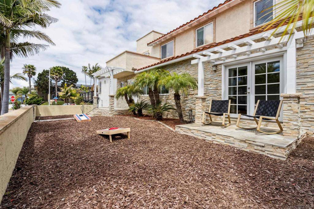 San Diego, CA 92109,4071 4073 Riviera Dr