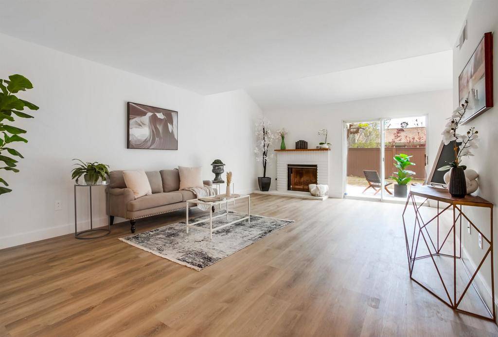 Carlsbad, CA 92010,2957 Lexington Circle