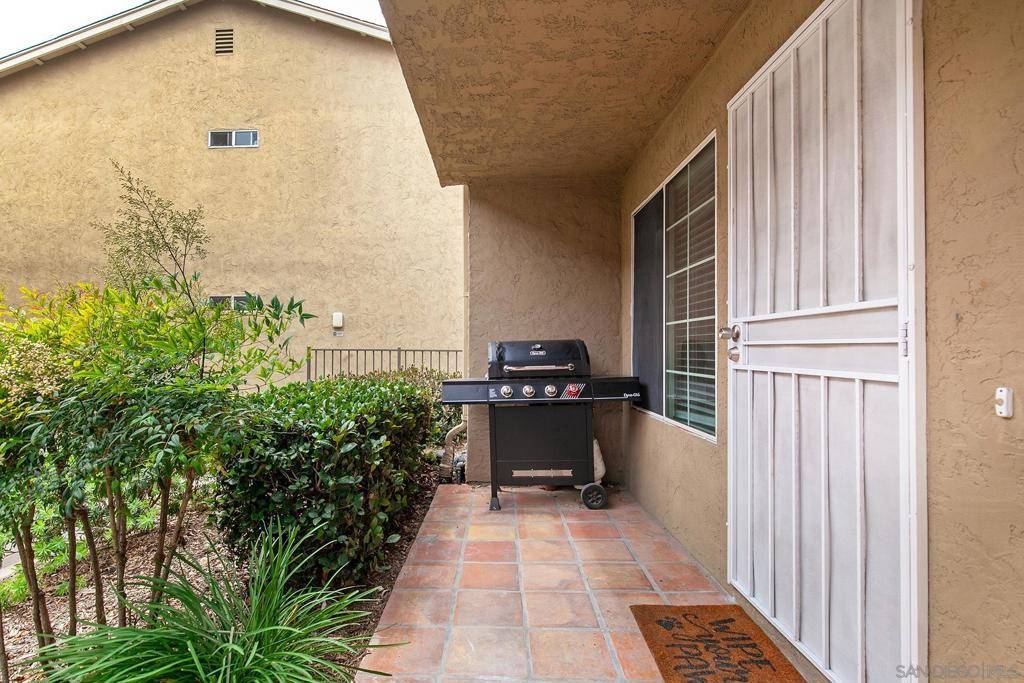 San Diego, CA 92115,4779 Seminole Dr #109