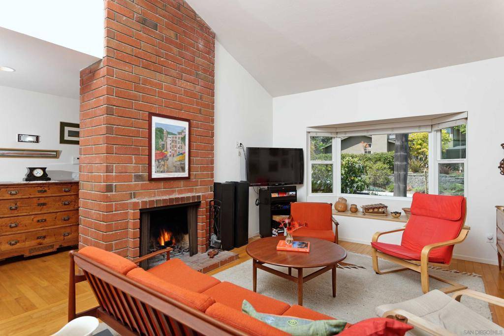 Del Mar, CA 92014,13595 Calais Drive